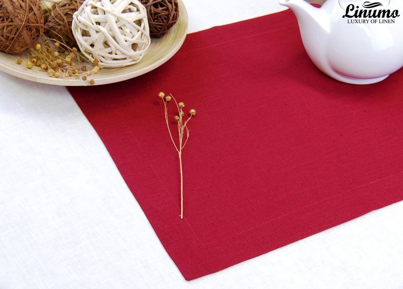 Table Runner in precious linen Ruby Different Sizes